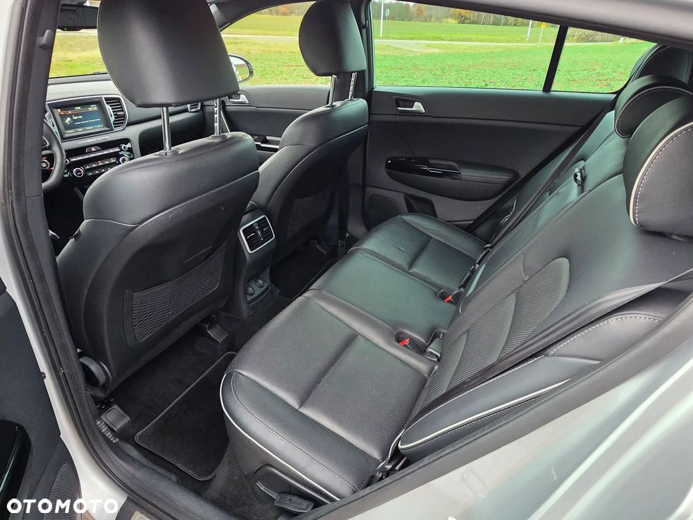 Kia Sportage 2,0 CRDI AWD GT Line - 9