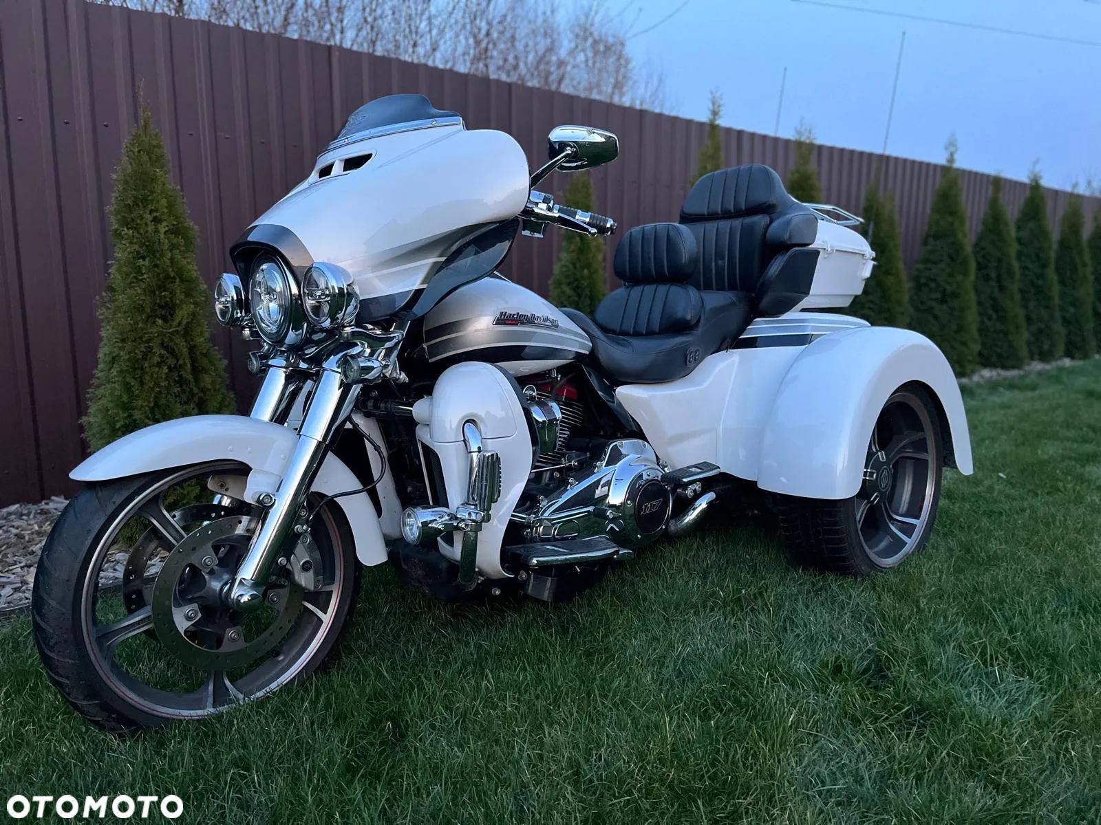 Harley-Davidson Tri Glide - 1
