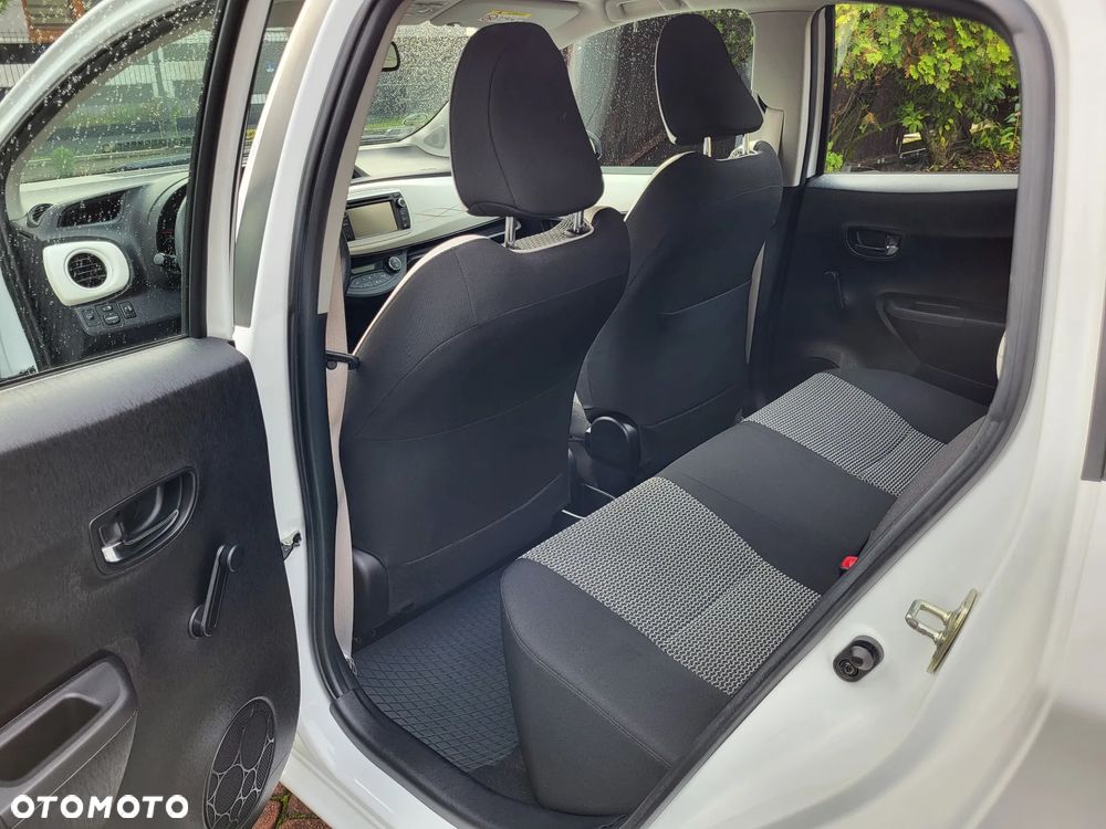 Toyota Yaris - 14