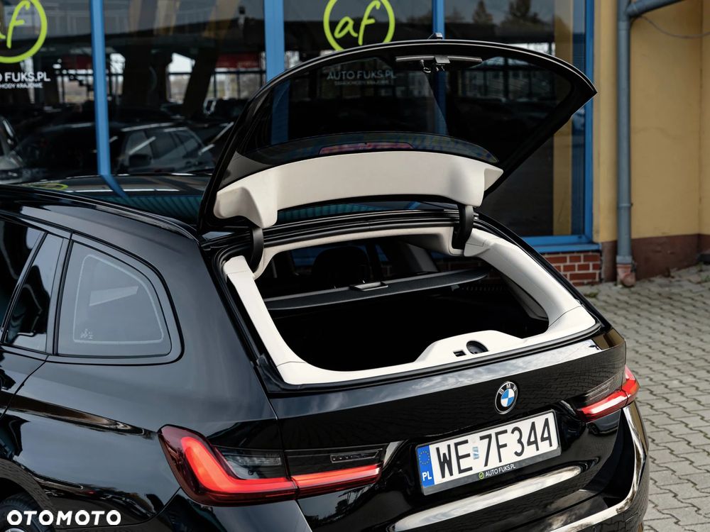 BMW Seria 3 318d - 11