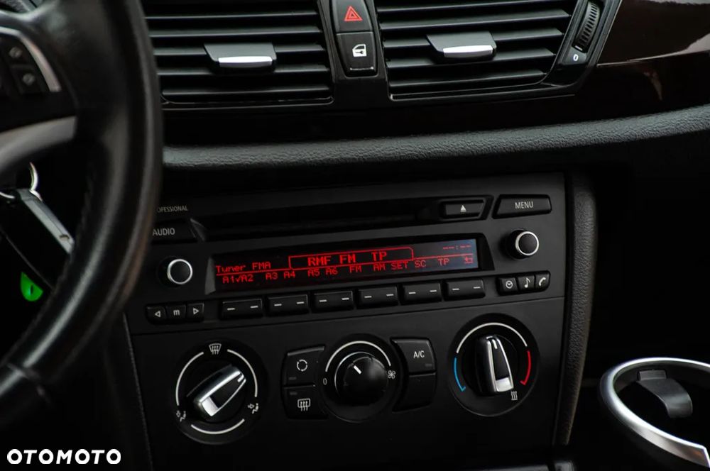 BMW X1 xDrive18d xLine - 26