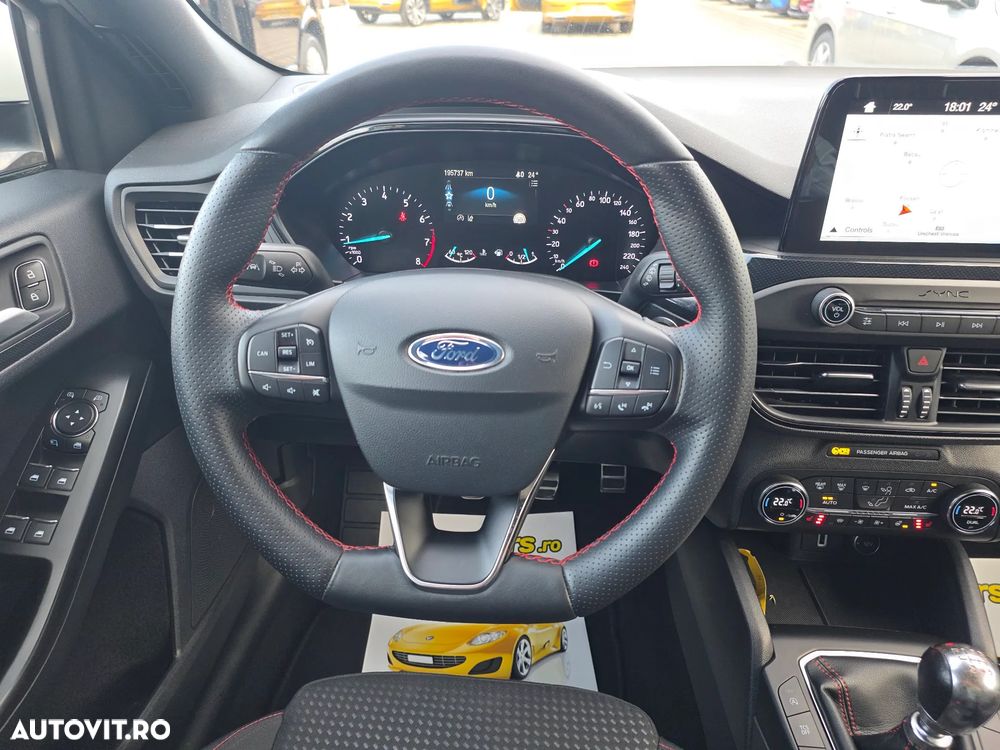 Ford Focus - 11