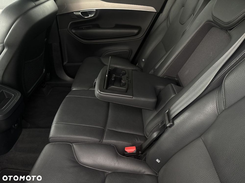 Volvo XC 90 - 13