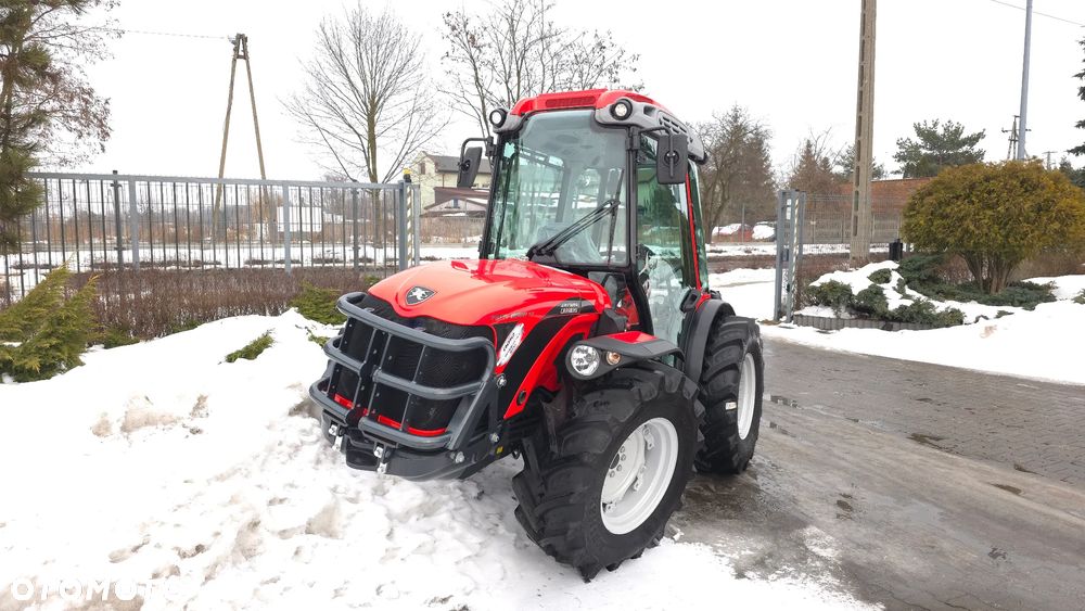 ANTONIO CARRARO TR 8900 TR 8900 silnik KUBOTA Obrotowy Fotel ! Skrzynia bezstopniowa TONY - 3