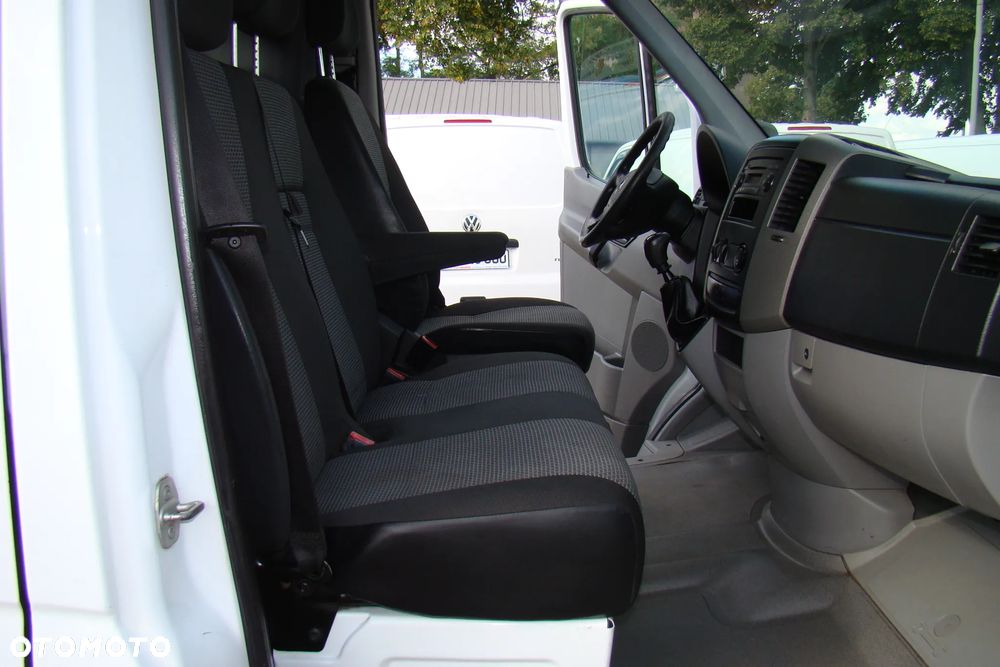 Mercedes-Benz Sprinter - 14