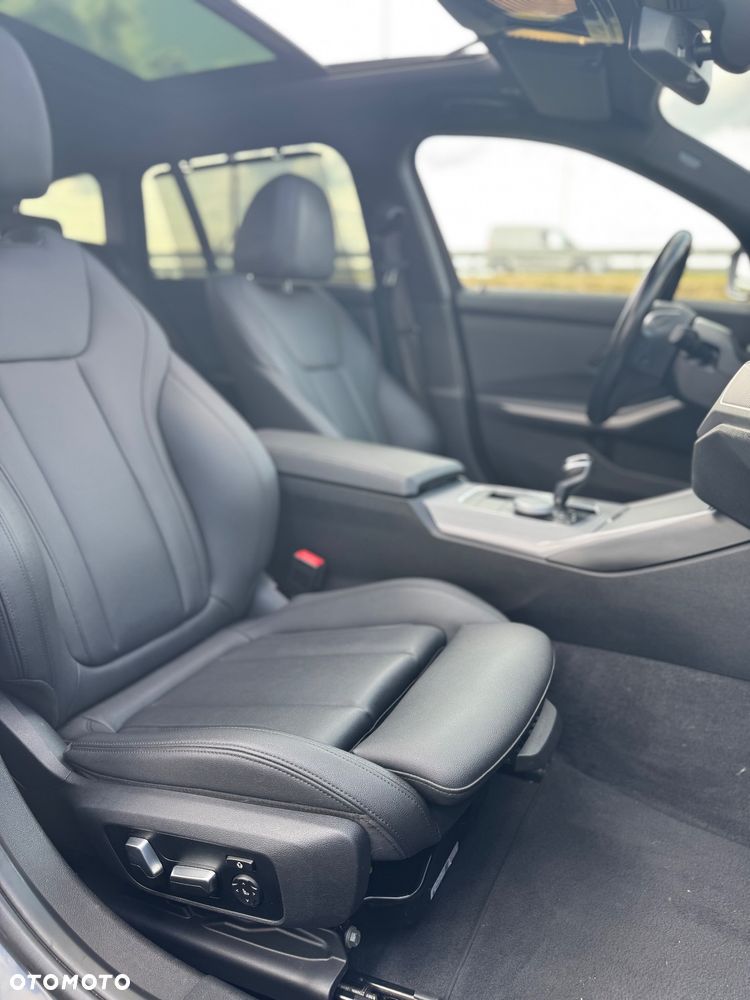 BMW Seria 3 318d Touring - 40