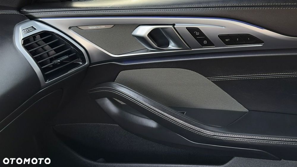 BMW Seria 8 M850i xDrive - 33