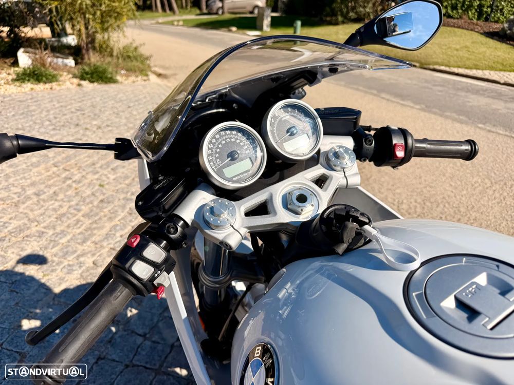 BMW R nineT Racer - 26
