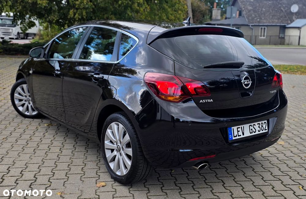 Opel Astra - 10