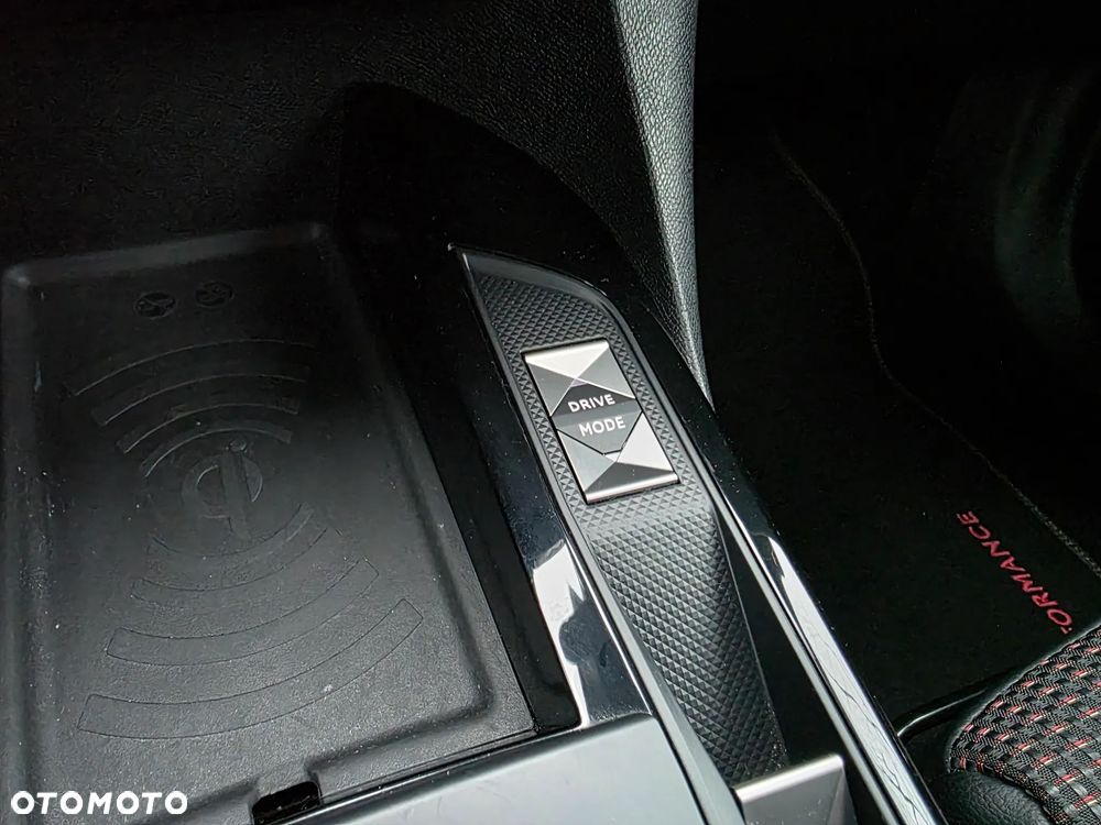 DS Automobiles DS 3 Crossback 1.2 PureTech Performance Line + - 20