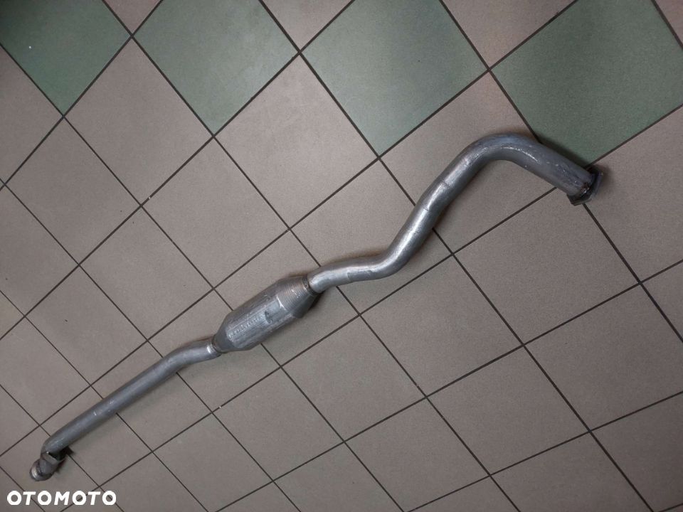 Tłumik środkowy Mitsubishi Outlander/Citroen C-Crosser/Peugeot 4007 2.2 HDi - 1