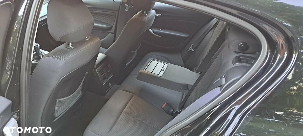 BMW Seria 1 116i - 10