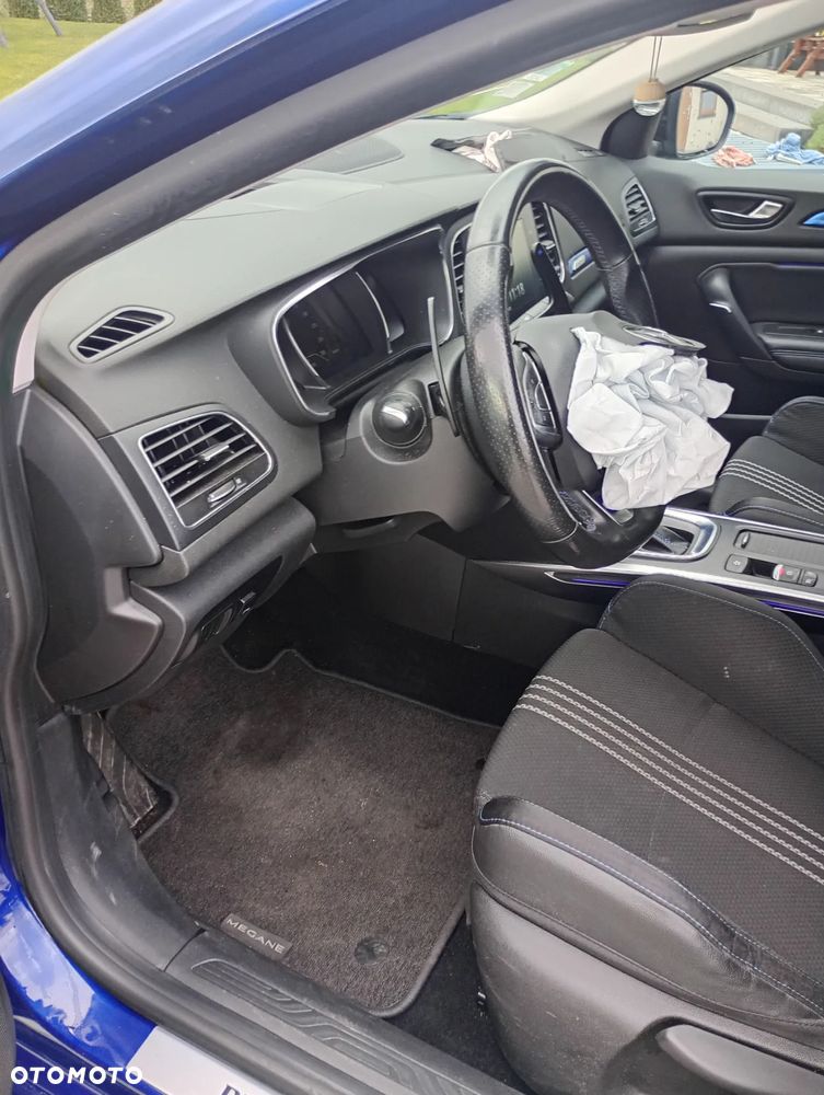 Renault Megane ENERGY TCe 205 EDC GT - 27