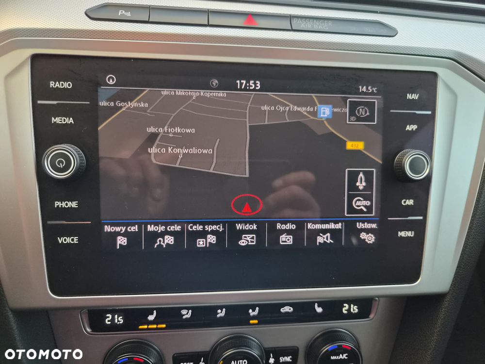 Volkswagen Passat Variant 1.6 TDI SCR DSG Business - 29