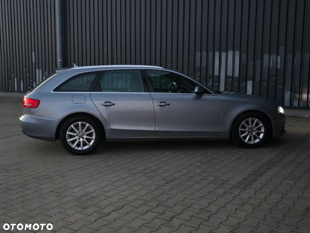 Audi A4 Avant 2.0 TDI DPF - 9