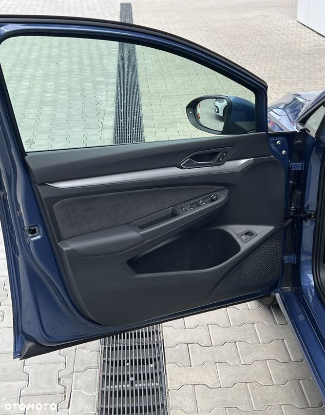 Volkswagen Golf - 9
