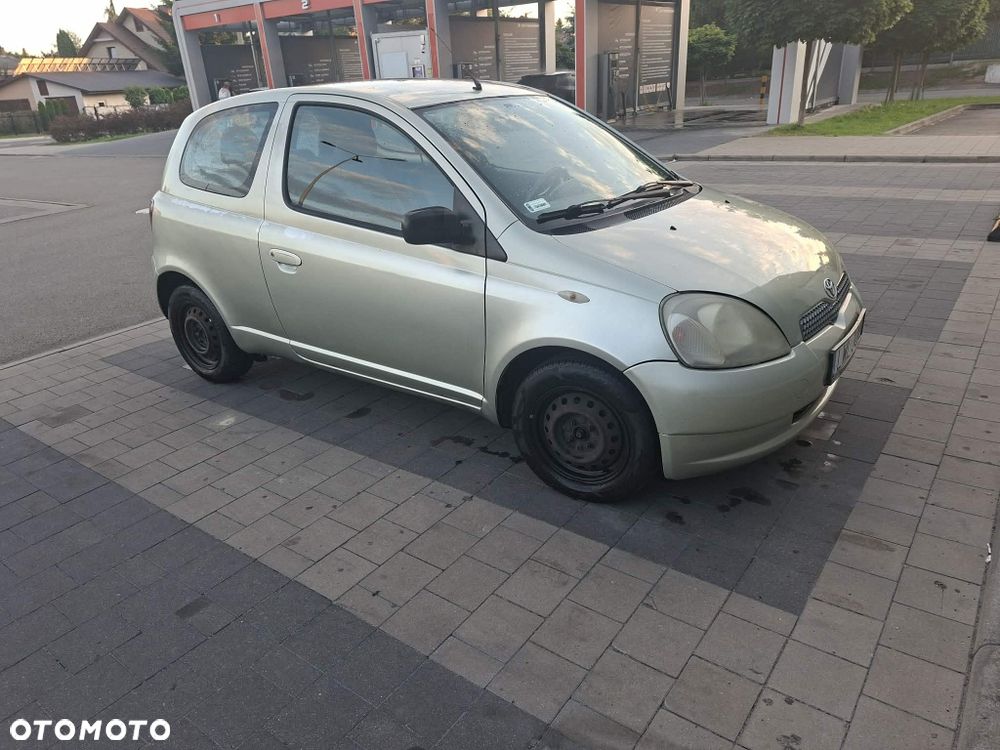 Toyota Yaris - 1
