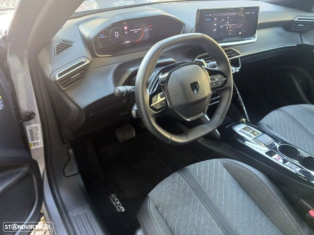 Peugeot 2008 1.2 Hybrid Allure e-DCS6 - 27