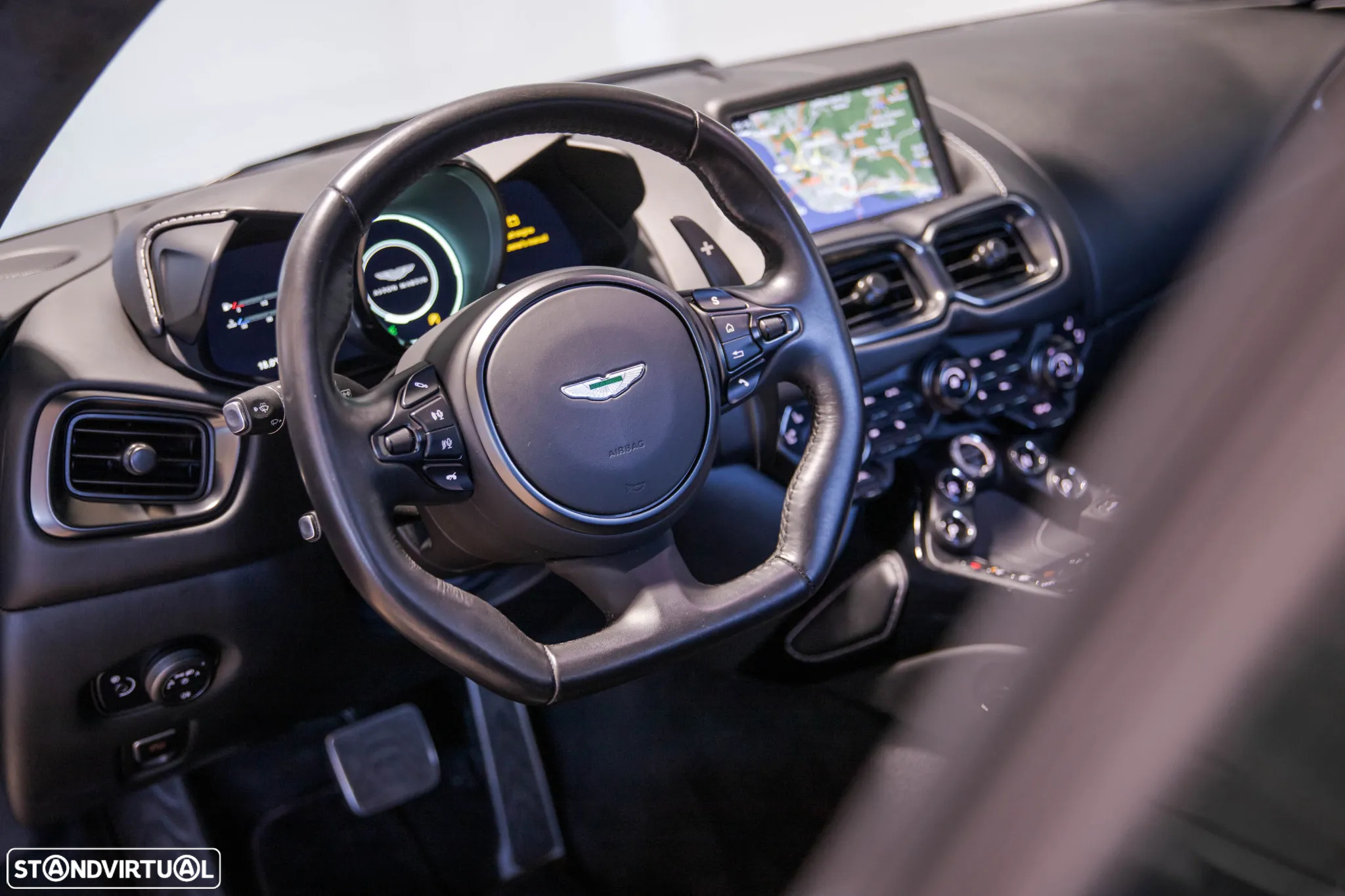 Aston Martin Vantage Coupe V8 - 20