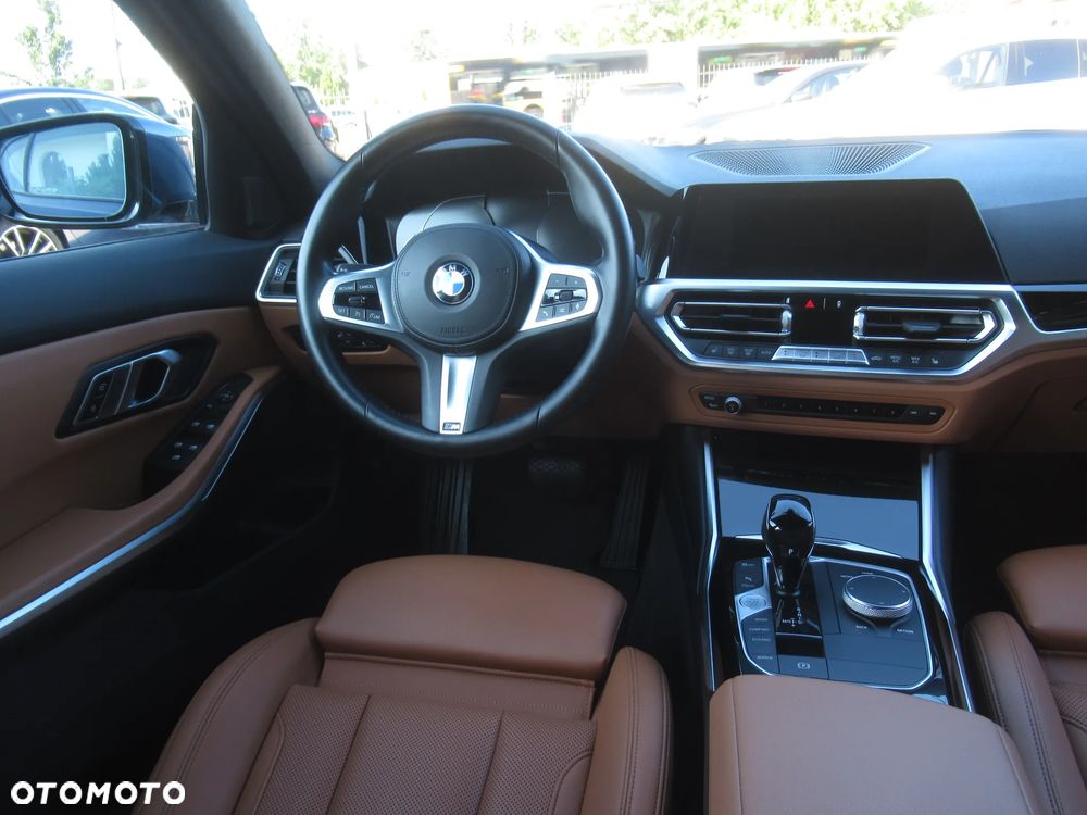 BMW Seria 3 320i xDrive Sport Line - 12
