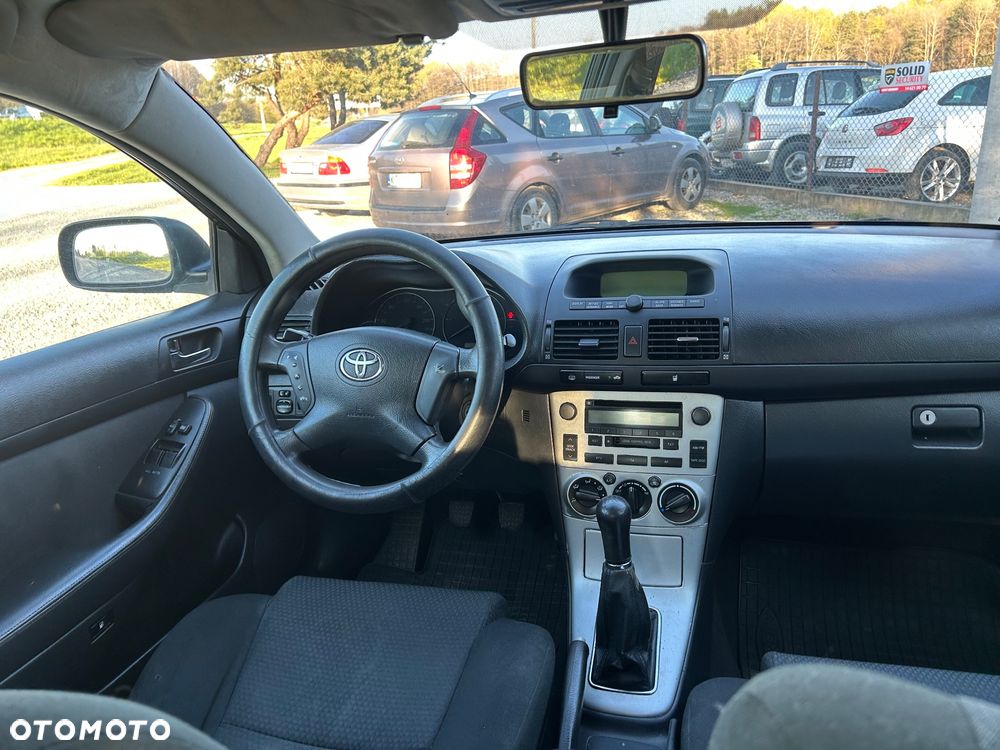 Toyota Avensis 2.0 D-4D Sol - 3