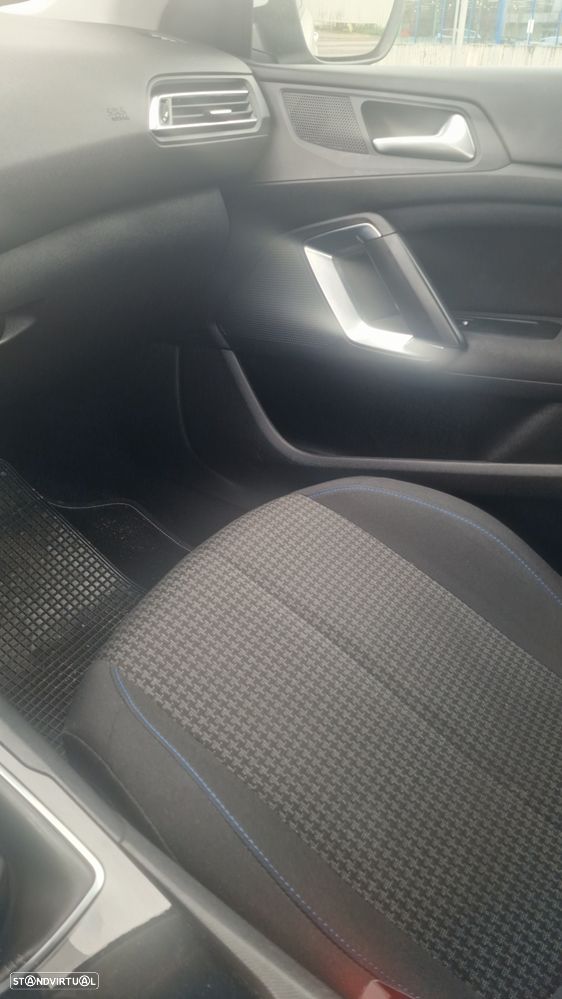 Peugeot 308 1.5 BlueHDi Style - 12