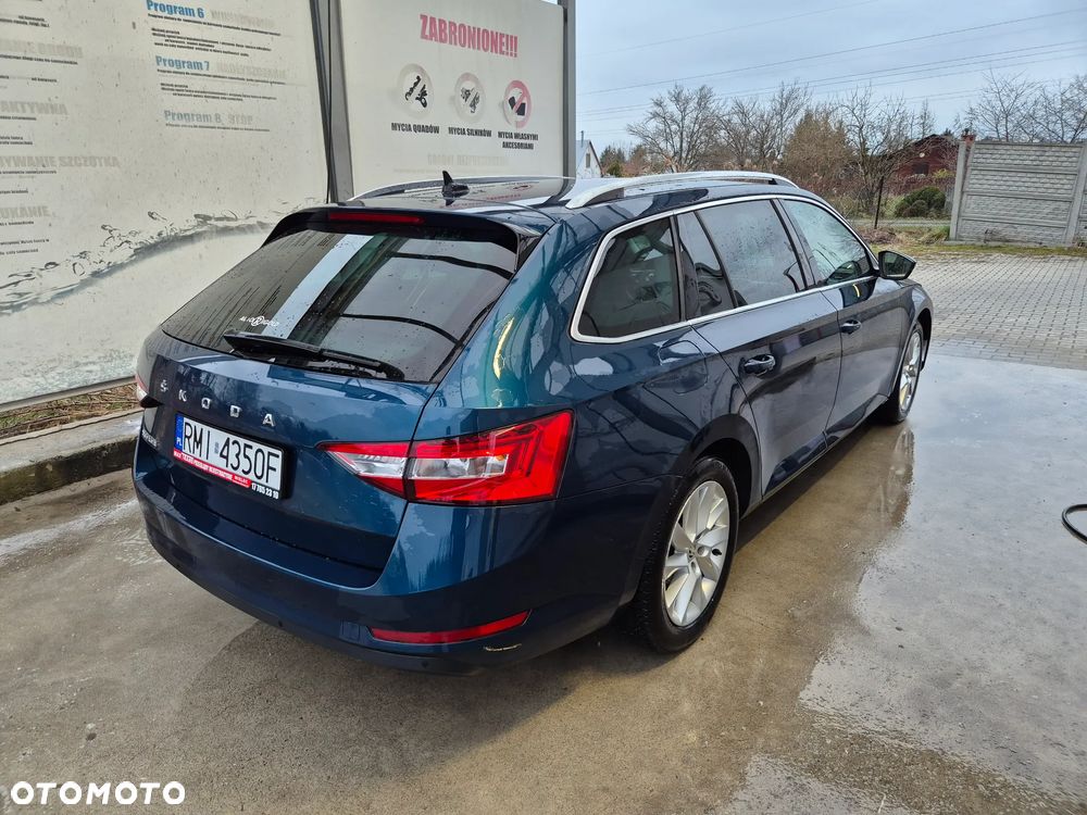 Skoda Superb 2.0 TDI SCR Ambition DSG - 3