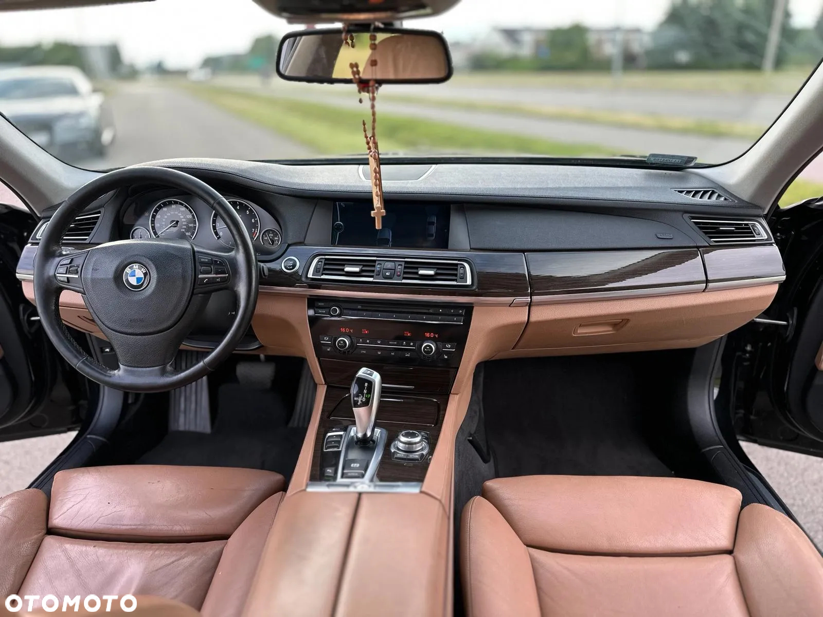 BMW Seria 7 740i L - 10