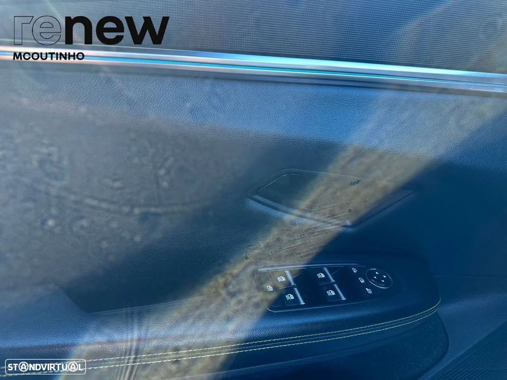 Renault Mégane E-Tech - 12