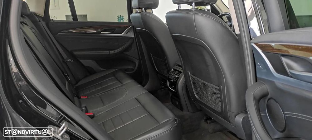 BMW X3 20 d xDrive Line Luxury - 22