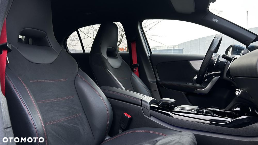 Mercedes-Benz Klasa A 35 AMG 4-Matic 7G-DCT - 23
