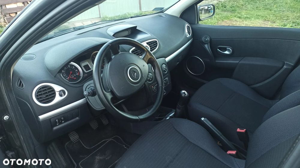 Renault Clio - 6