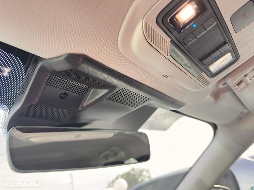 Ford Mustang Mach-E Alargada - 26