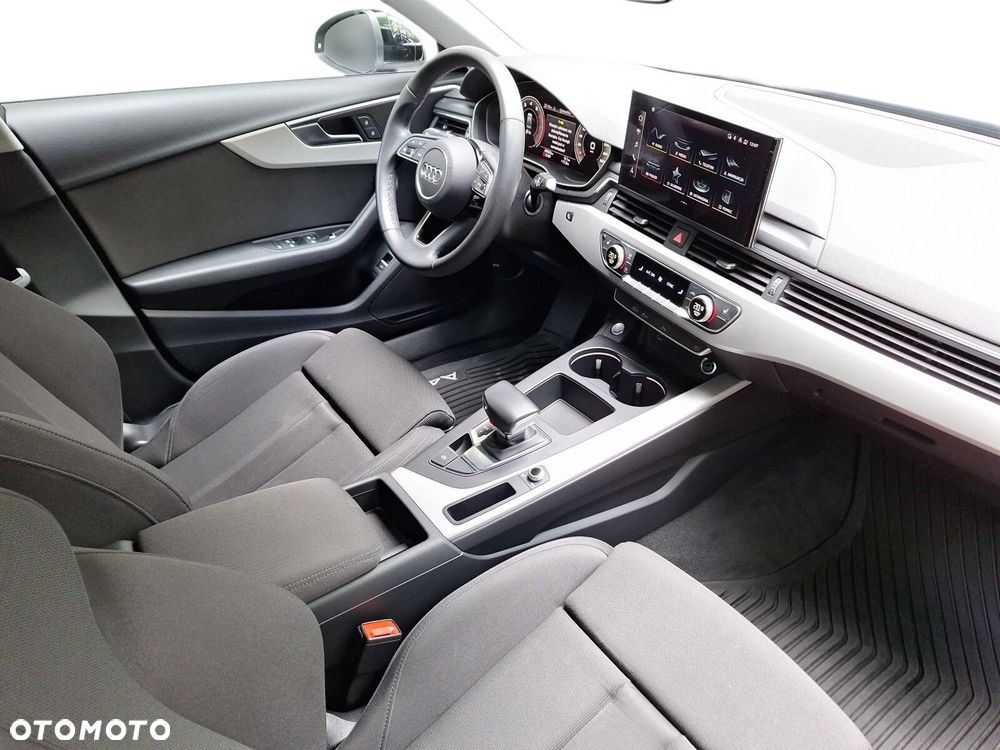 Audi A4 Limousine - 9