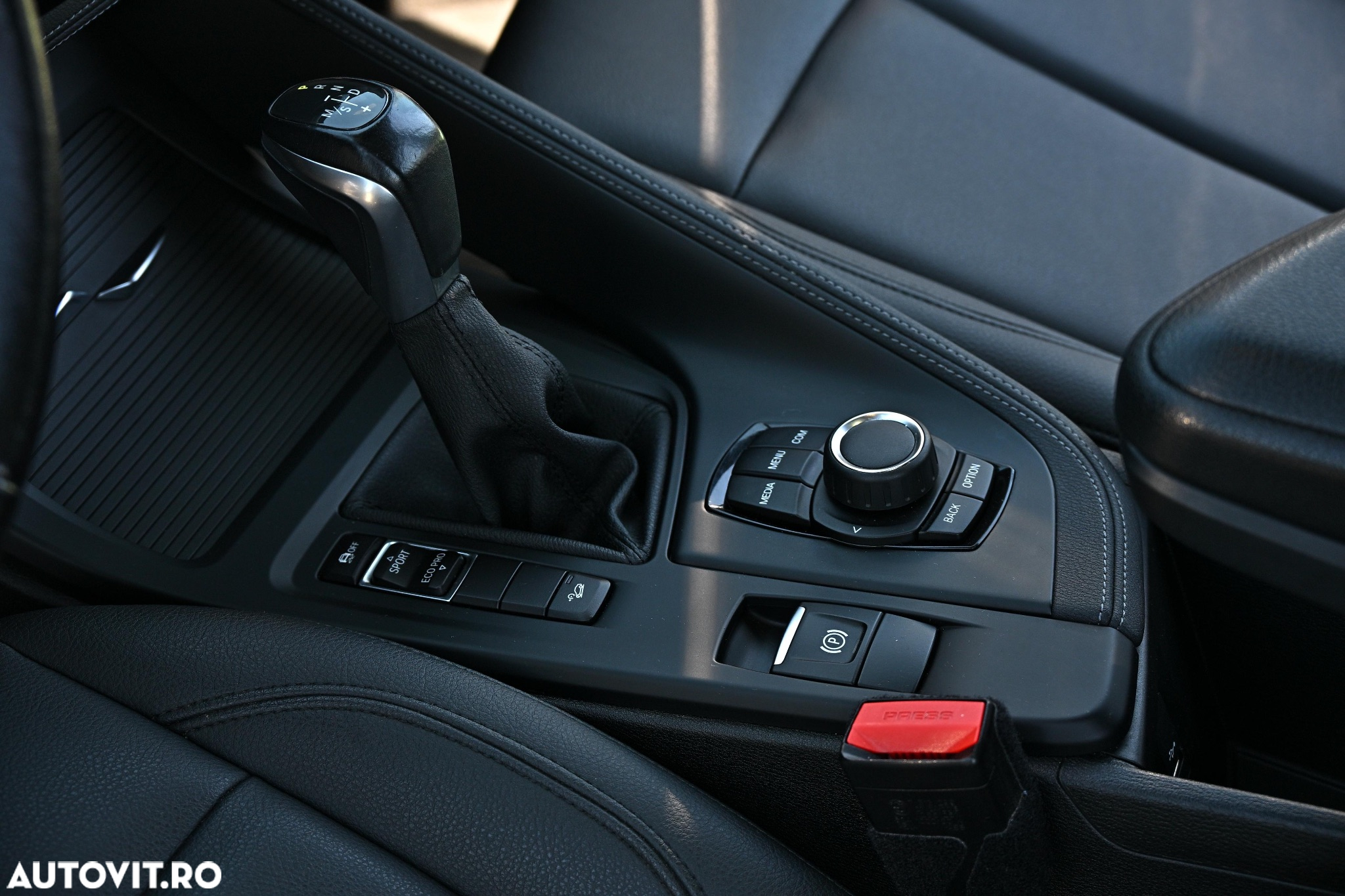 BMW X1 xDrive25i AT xLine - 24