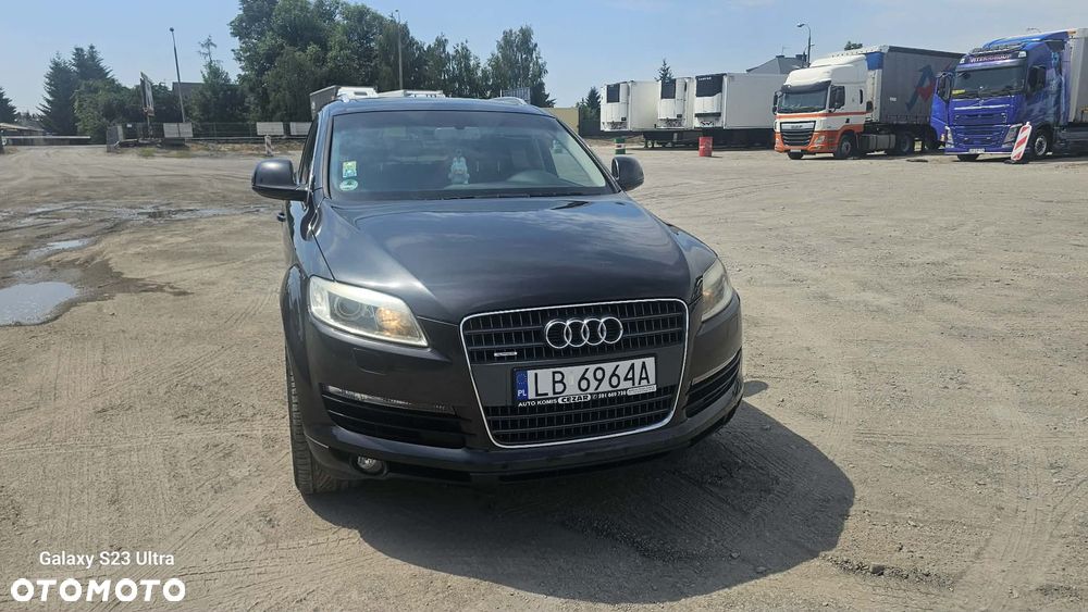 Audi Q7 - 1