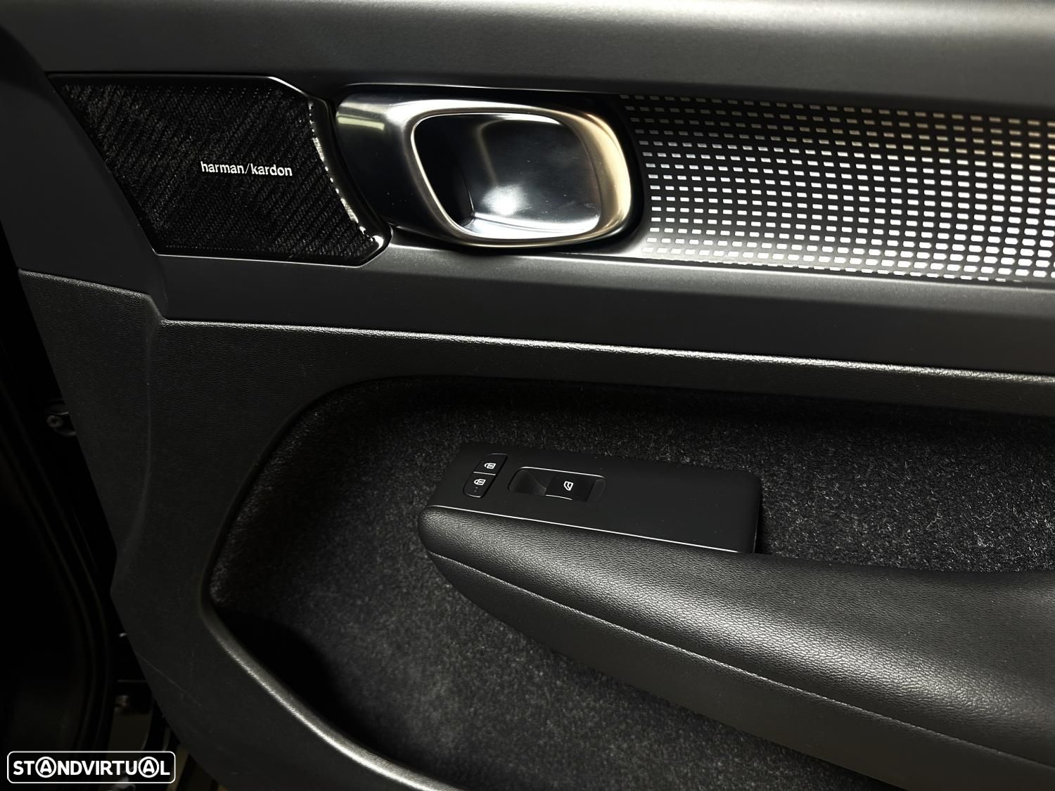 Volvo XC 40 1.5 T5 PHEV R-Design Expression - 32