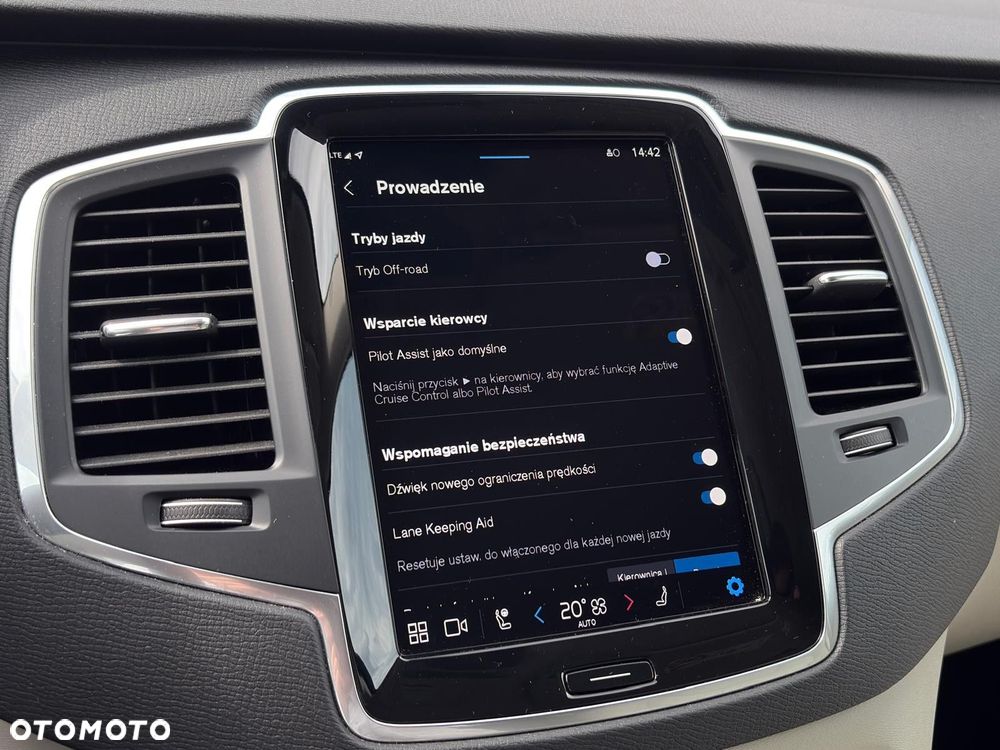 Volvo XC 90 - 30