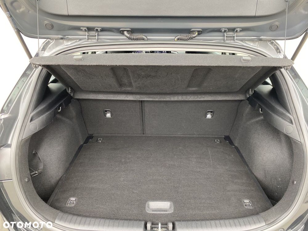 Kia Ceed - 13