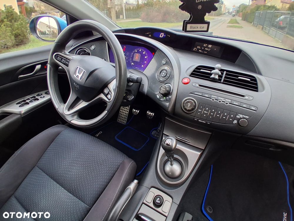 Honda Civic 1.4 i-VTEC Edition X - 24