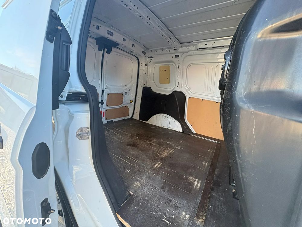 Ford Transit Connect - 18