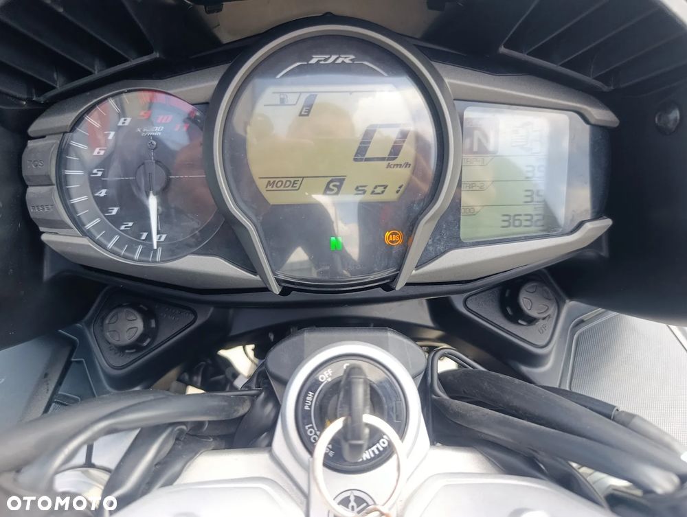 Yamaha FJR - 25