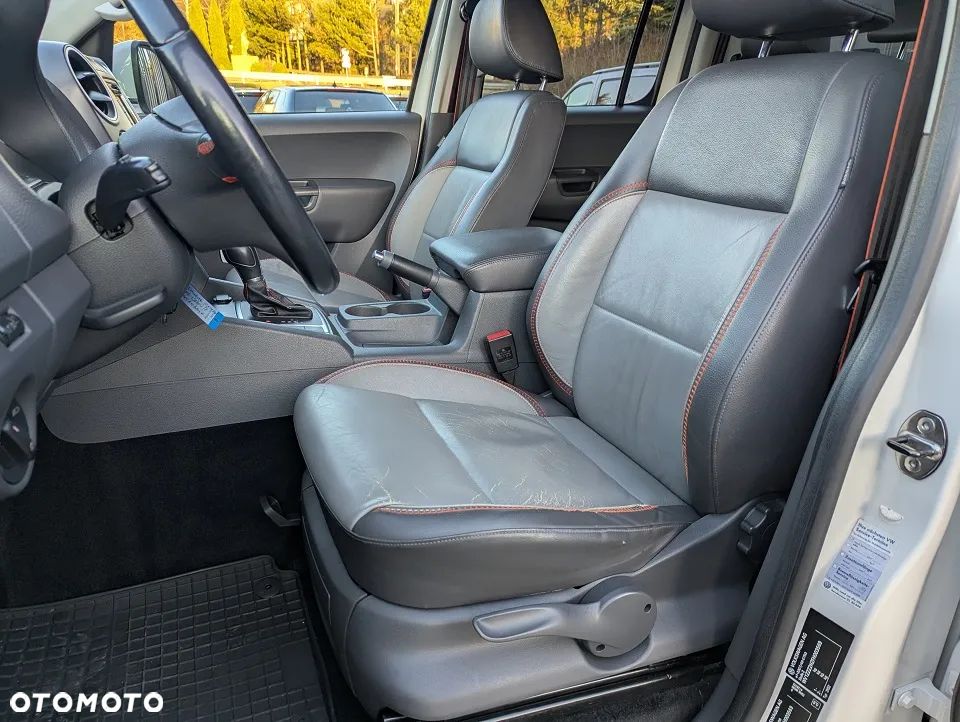 Volkswagen Amarok 2.0 BiTDI Autm Canyon - 24