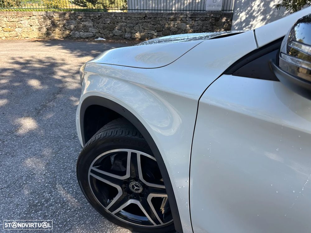 Mercedes-Benz GLA 180 - 12