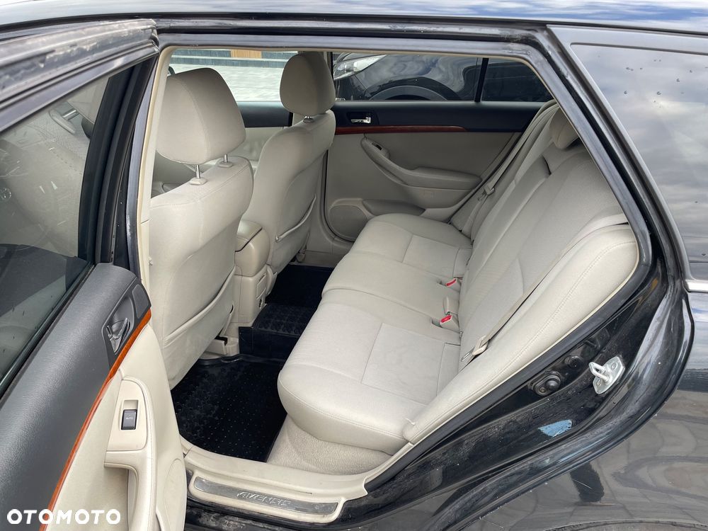 Toyota Avensis 1.8 VVT-i Sol Premium - 9