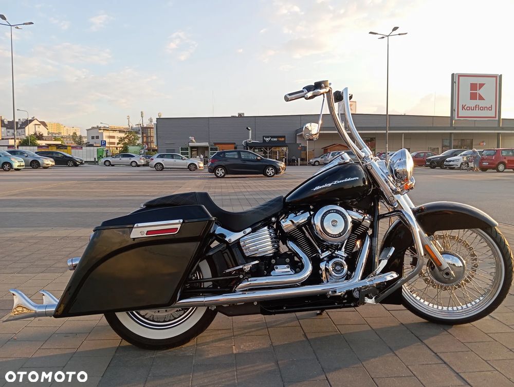Harley-Davidson Softail Deluxe - 19