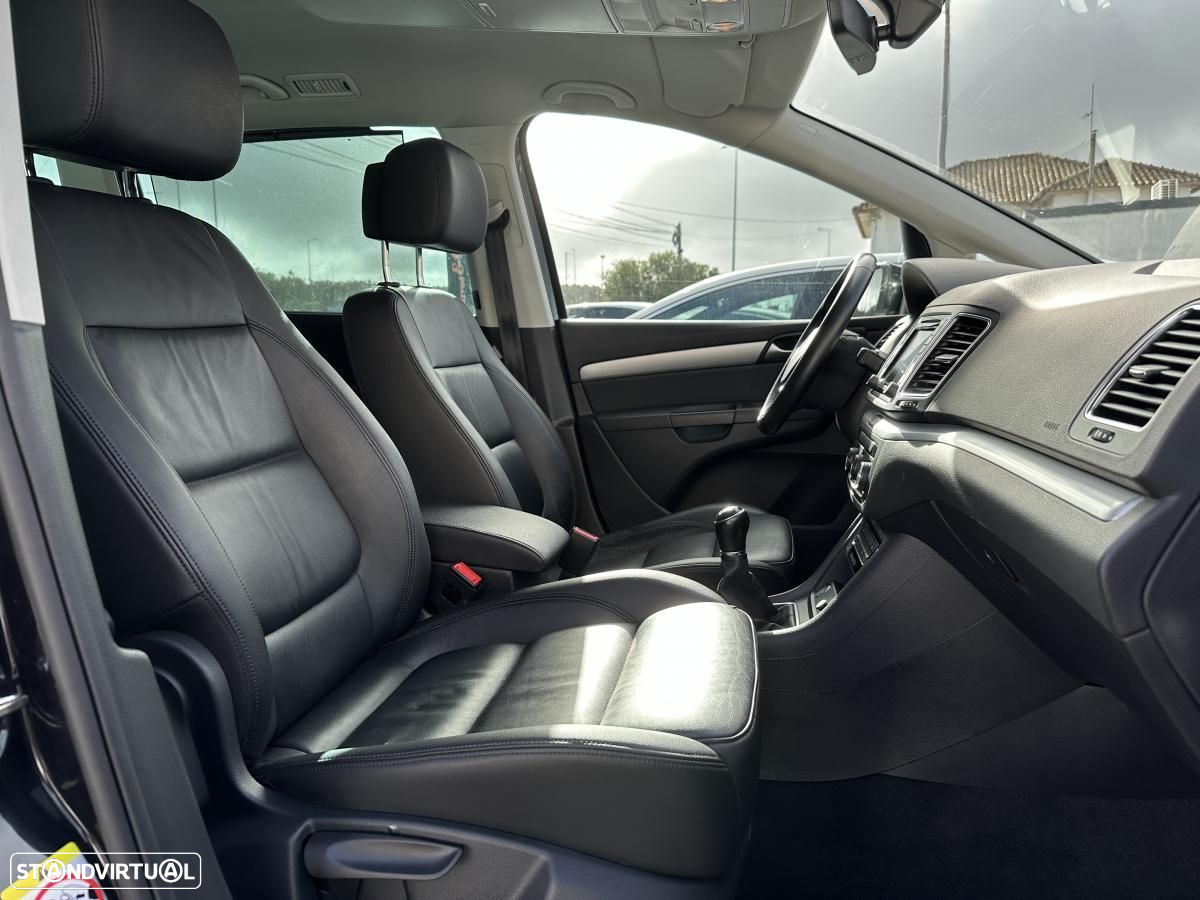 VW Sharan 2.0 TDi Blue Confortline - 27
