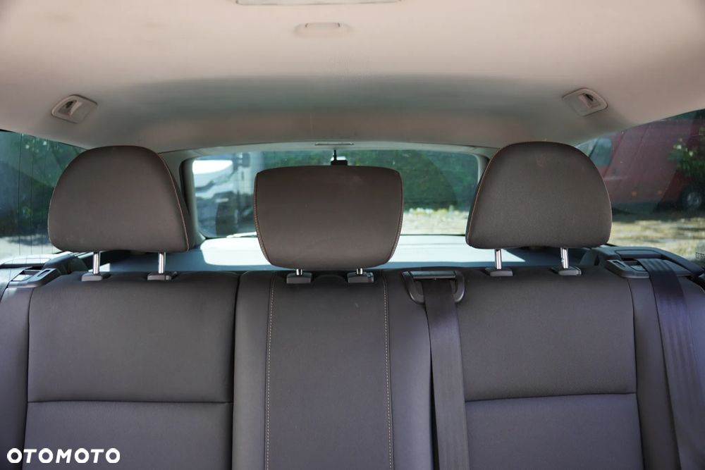 Volvo V50 D3 Momentum - 25