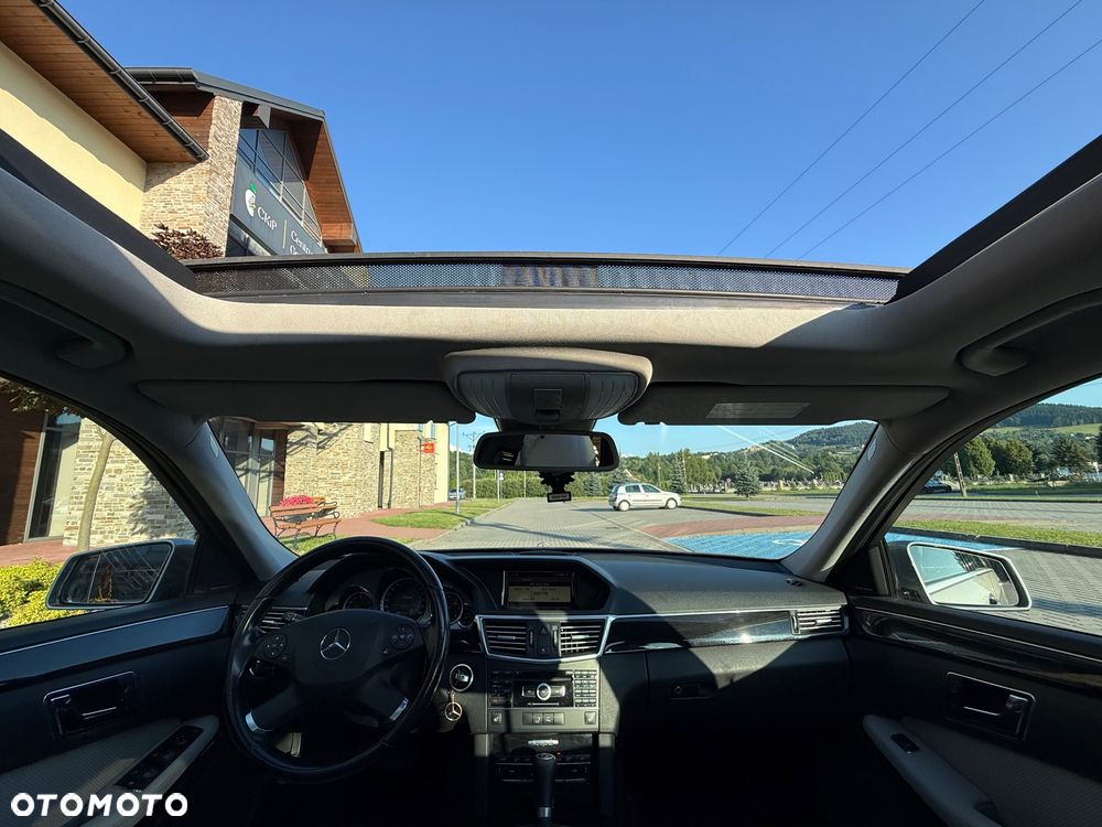 Mercedes-Benz Klasa E 220 CDI DPF BlueEFFICIENCY Automatik Avantgarde - 30