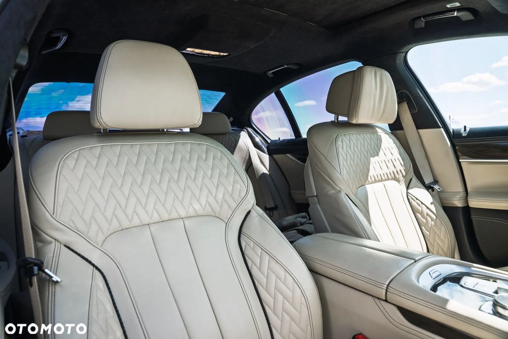 BMW Seria 7 730d sport - 21